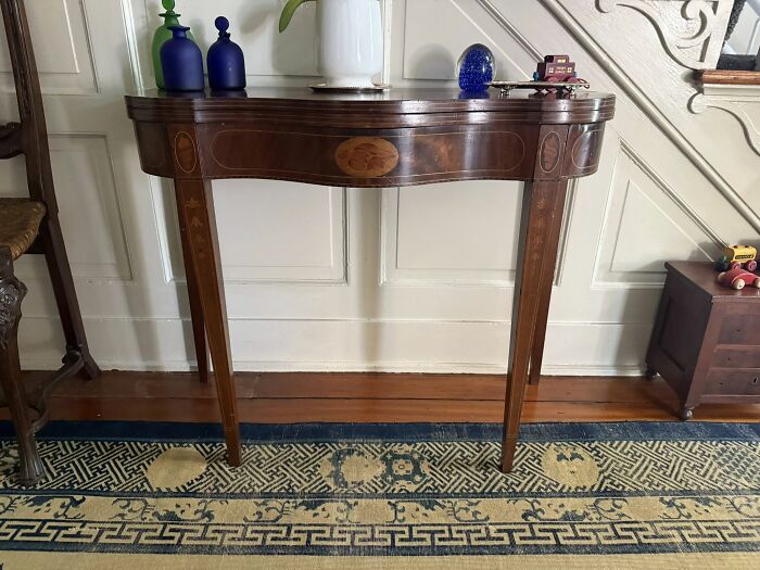 This Mysterious Table at My Parents’ Place—Anyone Got Ideas?