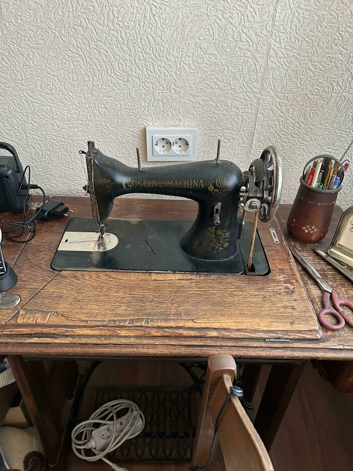 Grandma’s Sewing Machine Brought Home By Horse Carriage, Still Stitchin' at 93