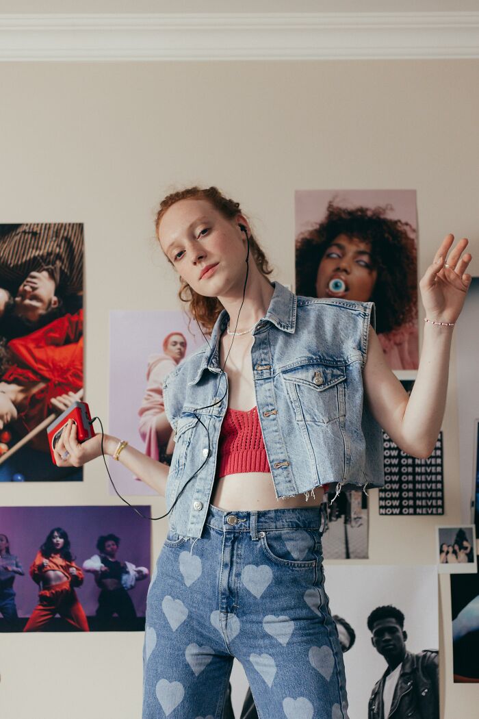 Wait, Gen Z Does WHAT? 52 Things Older Folks Just Don’t Get!
