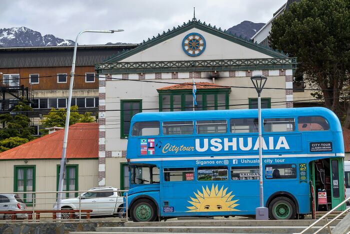 The 35 Most Eye-Rolling Tourist Moves That Drive Locals Nuts