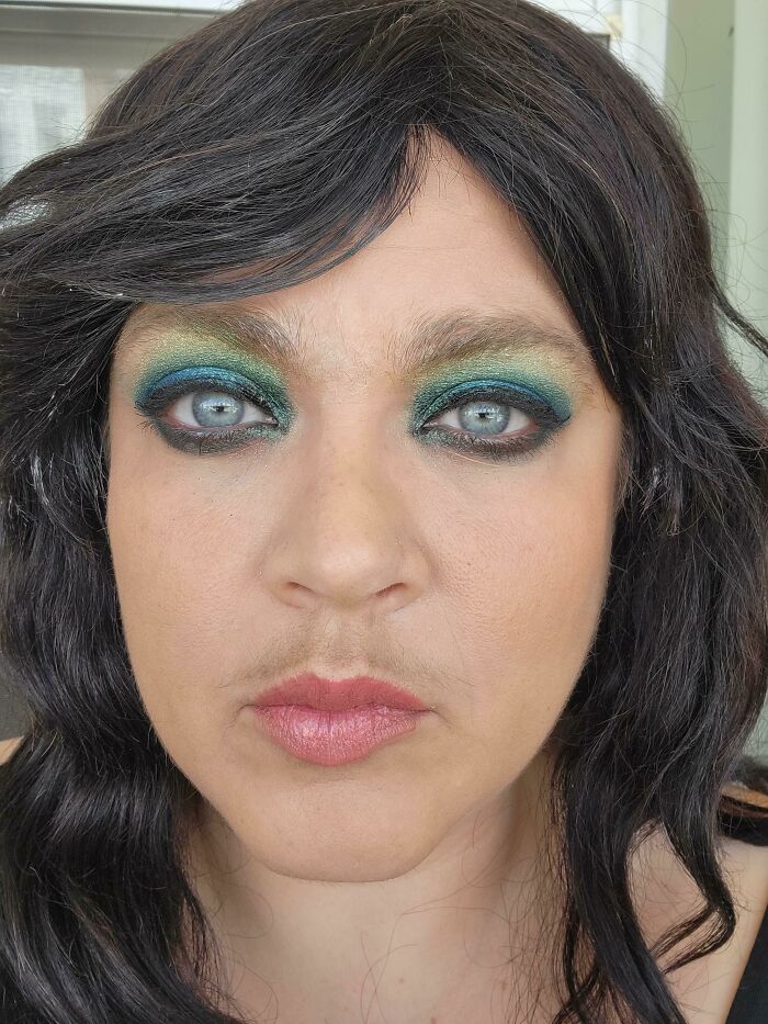 Tried Blue-Green Smokey Eye Look. It Failed Hard