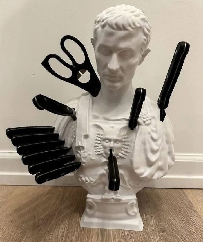 Knife Holder Slots: History’s Version of OCD