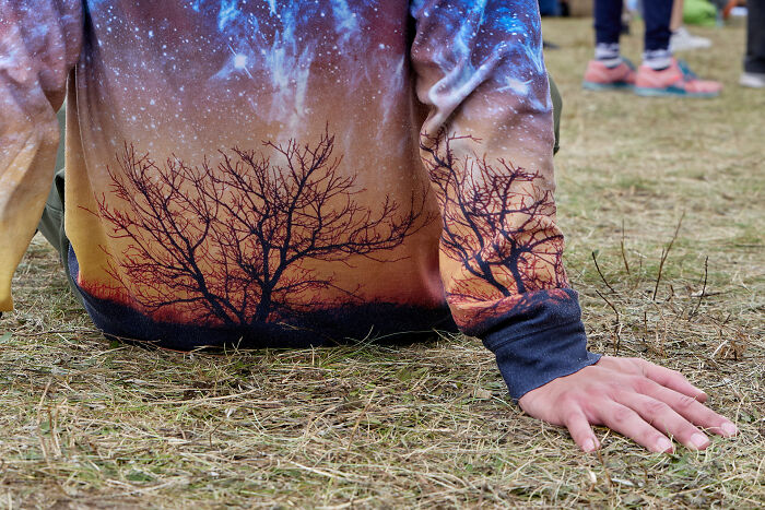 65 Street Photos That Nailed the Perfect Coincidence Moment