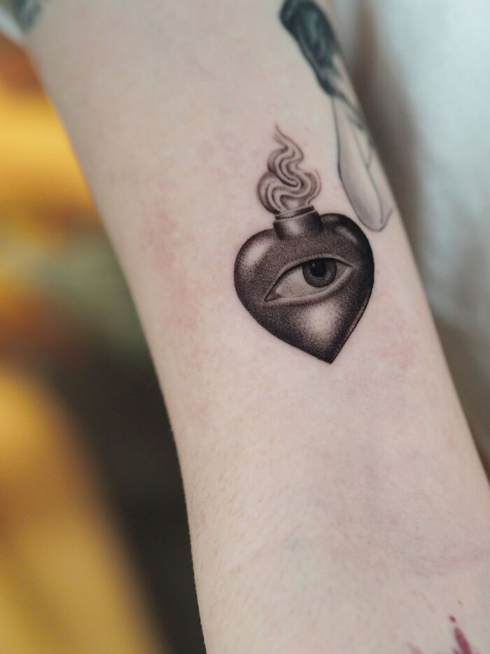 Heart Shaped Eye Bomb