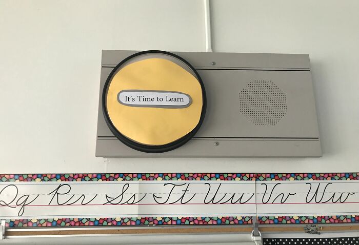 When Teachers Cover Up The Classroom Clock With This... Genius!
