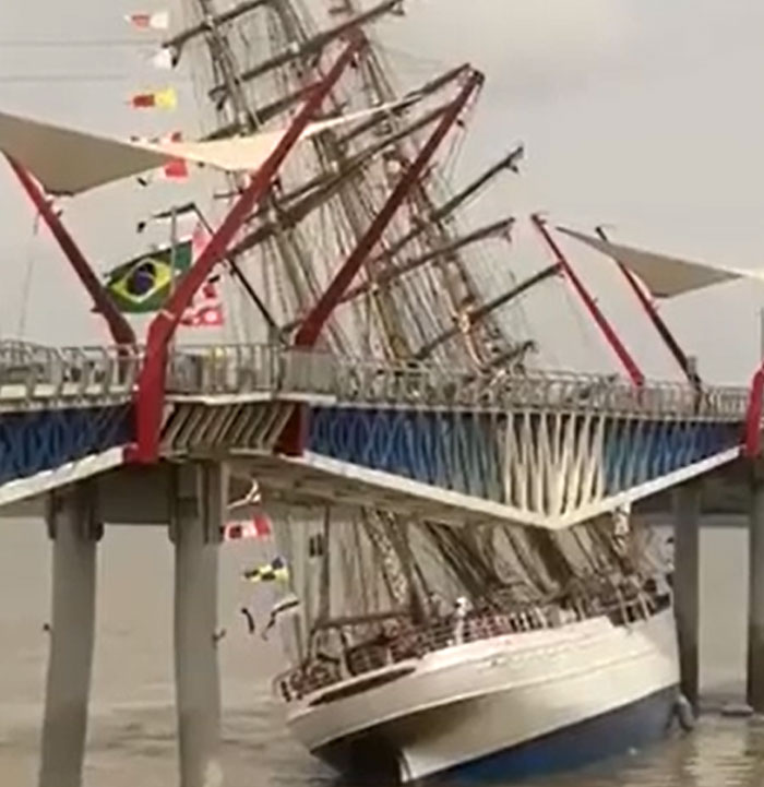 Oops! The Brazilian Navy Ship and the Bridge Didn’t Get Along