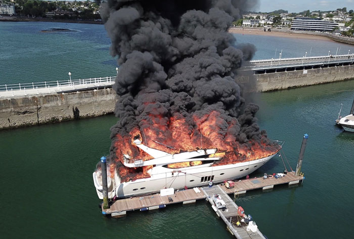 Yacht on Fire: Luxury Shopping Goes Up in Smoke (Torquay, UK)