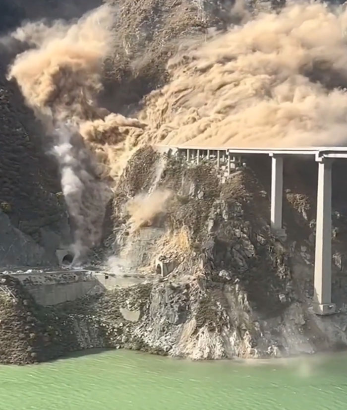 China Bridge Collapse Drama: Shuangjiangkou Edition
