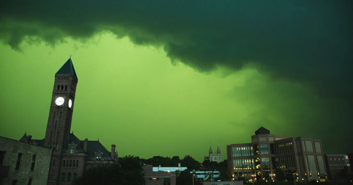 South Dakota Skies Turned Green—Like Living Inside a Fantasy Game
