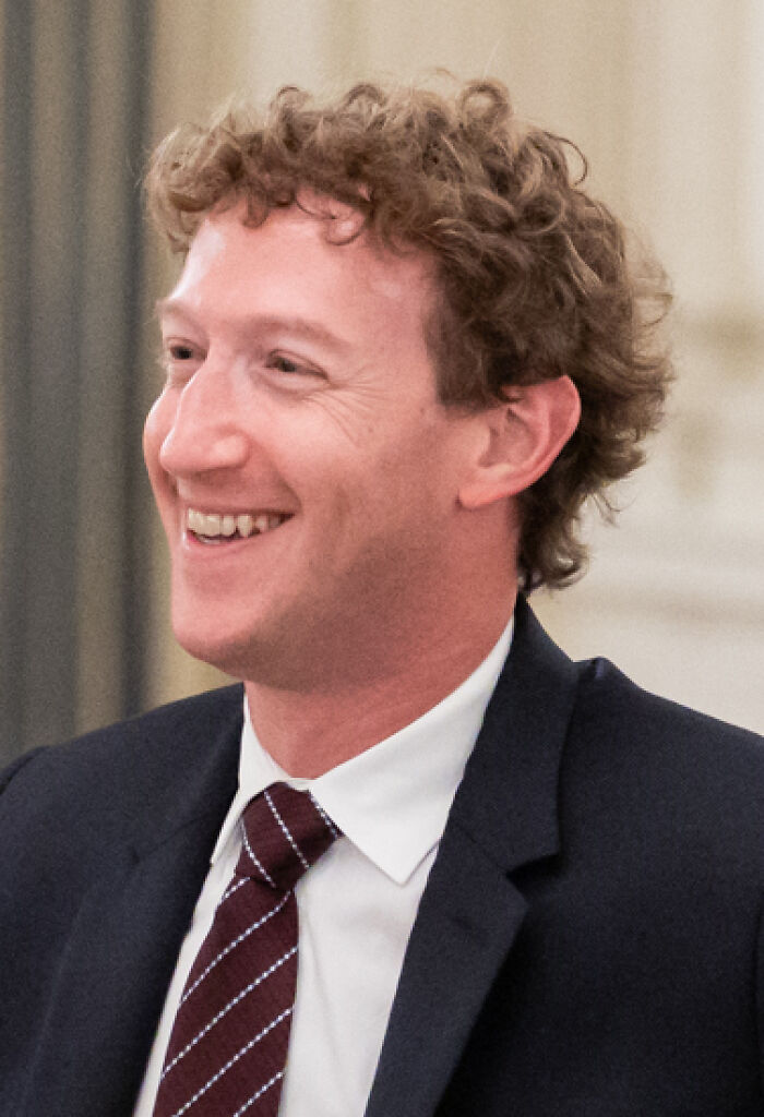 Mark Zuckerberg: The Facebook Brain, 42