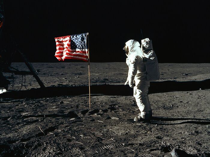 Wait, They Actually Believed This?! 35 Conspiracy Fails That'll Make You Giggle