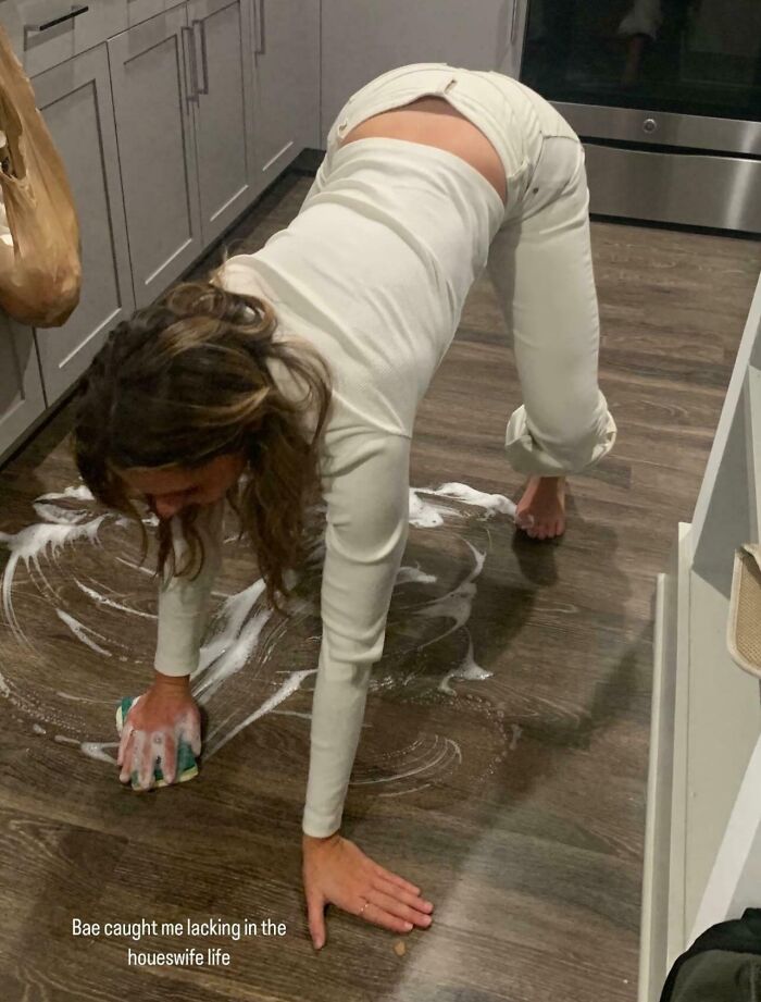 Sadie Crowell Going Full Drama Mode Online