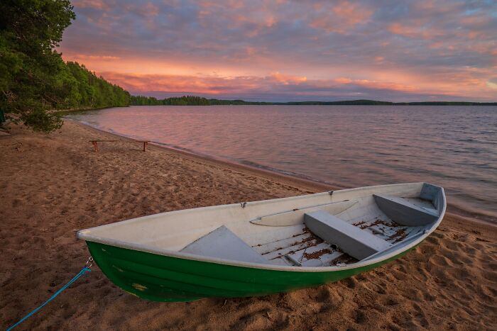 Finland’s Papinniemi Lake Beach: Westward Vibes