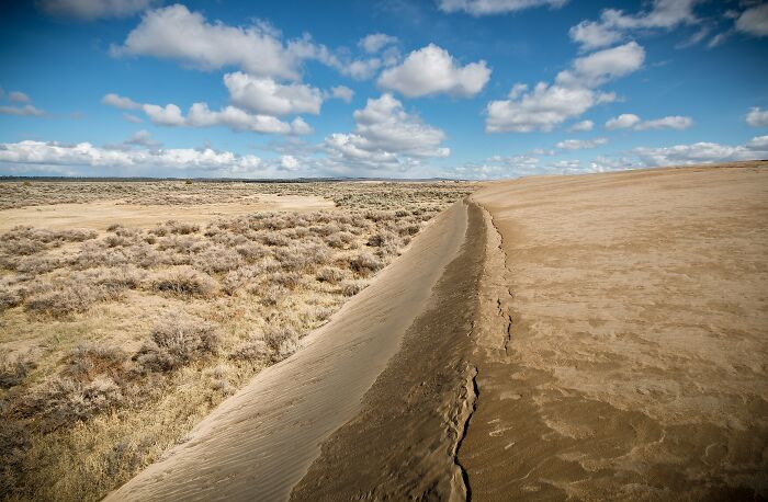 Christmas Valley Sand Dunes, Oregon: Drift & Drive