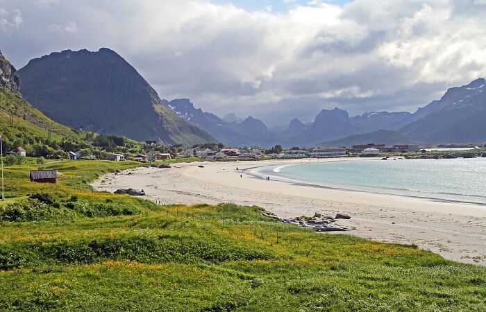 Rambergstranda, Norway: Beach Meets Mountains