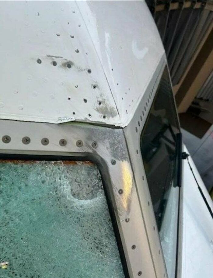 Windshield Cracks At 36,000 Feet—Pilot Not Amused