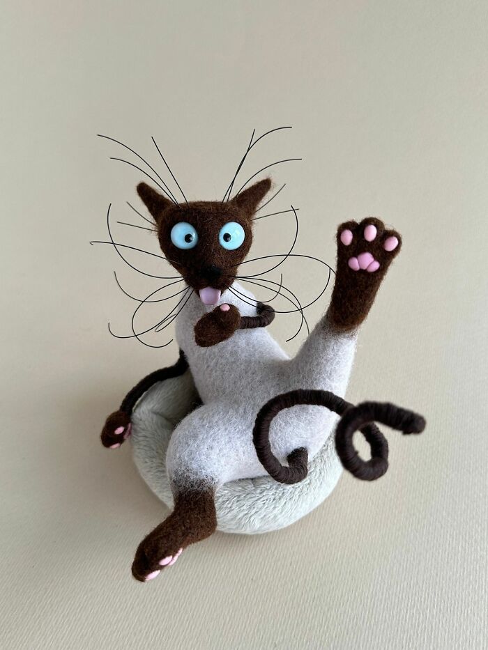Wait Until You See These Whiskerlicious Felted Cats! (43 Pics)