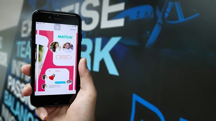 Oops! 20 Times Tech Spilled the Tea on Sneaky Partners