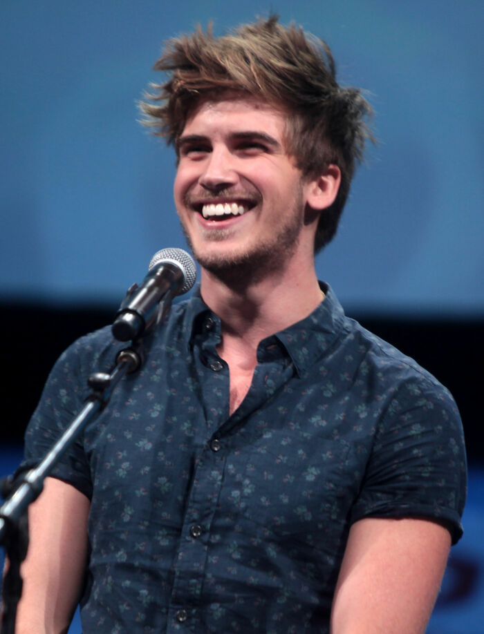 Joey Graceffa: YouTube Legend, 35