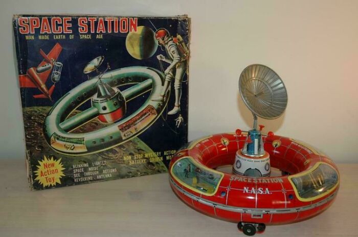 Blast From The Future! 103 Wild and Wacky Retro Predictions That Were Hits or Total Misses