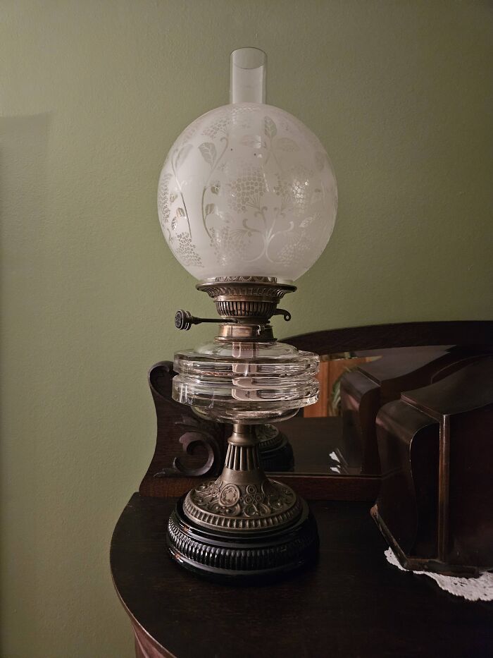 85 Antique Lamps That Are Total Showstoppers (You’ll Want One ASAP)