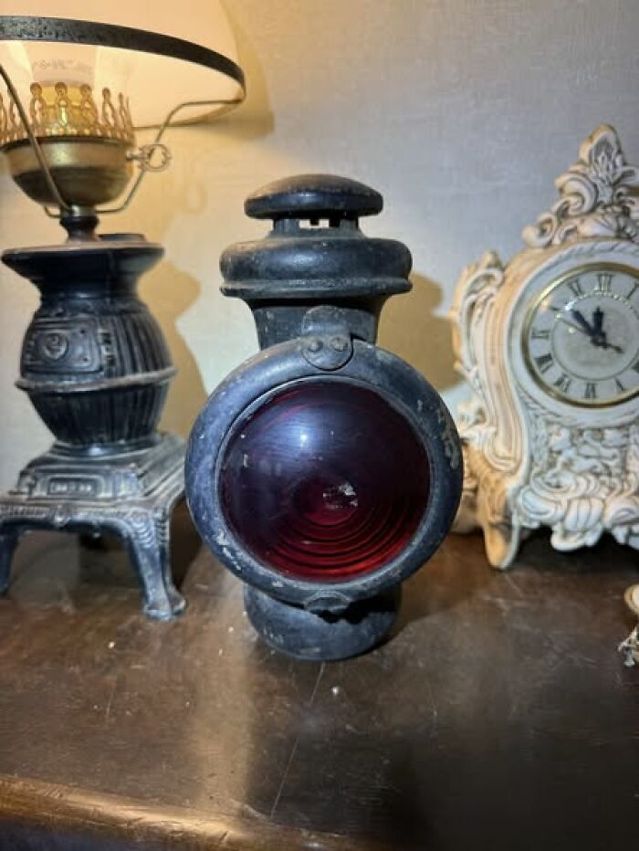 85 Antique Lamps That Are Total Showstoppers (You’ll Want One ASAP)
