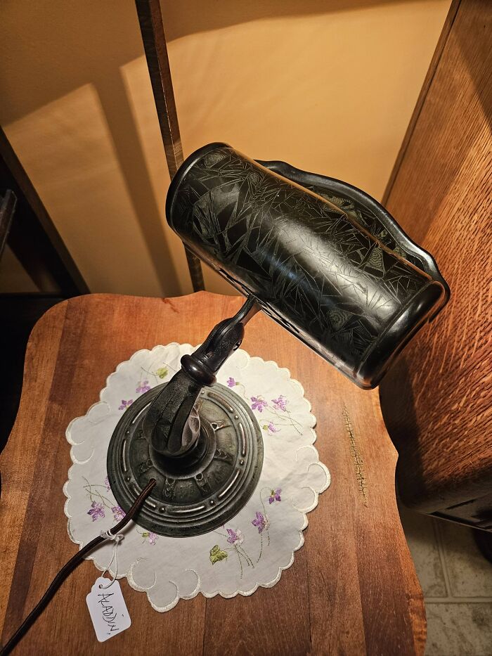 85 Antique Lamps That Are Total Showstoppers (You’ll Want One ASAP)