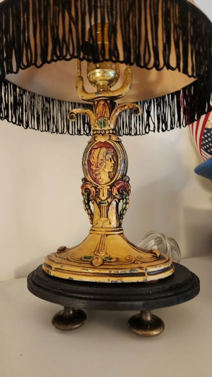 85 Antique Lamps That Are Total Showstoppers (You’ll Want One ASAP)