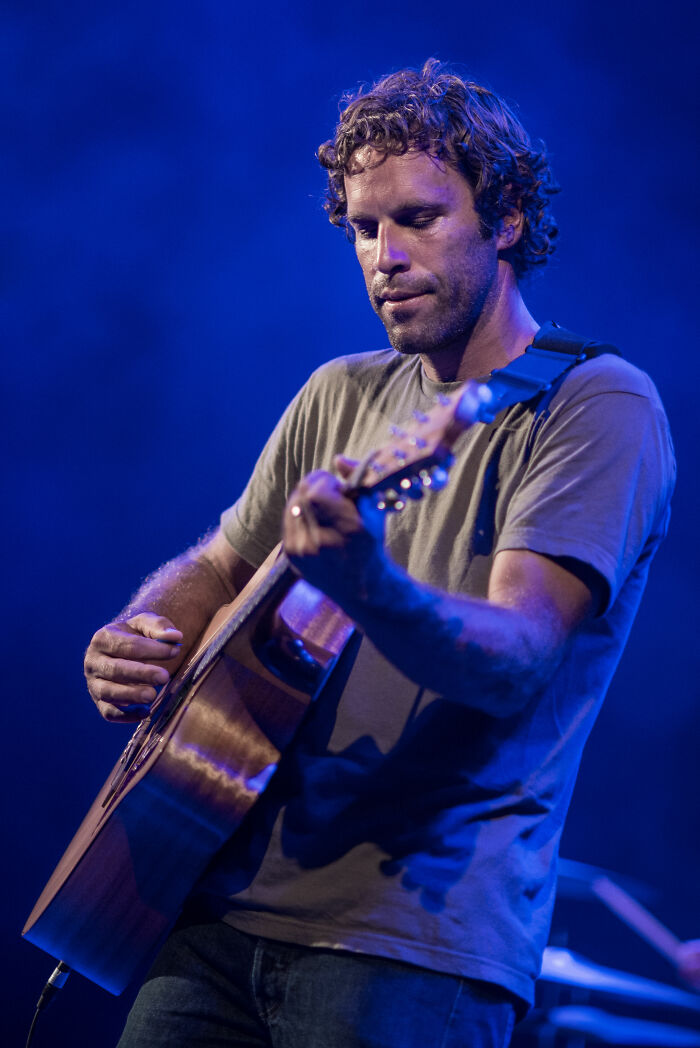 Jack Johnson: Chill Surfing Singer, 51
