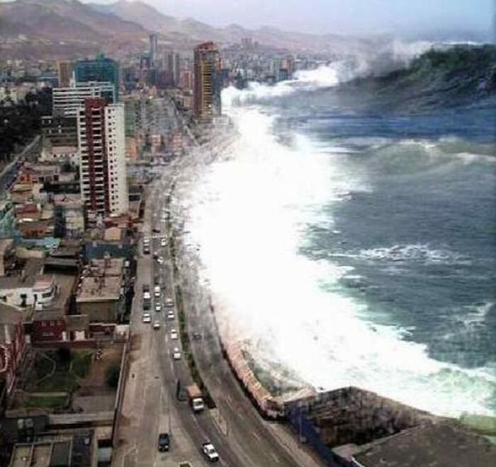 The ‘Wave of Doom’ Tsunami Photo That Was Totally Hollywood
