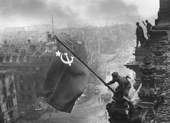 Legendary Soviet Flag Raise? Photoshopped for Maximum Drama
