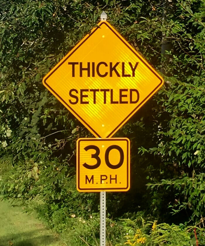 Thickly Settled Signs: New England Vs The UK
