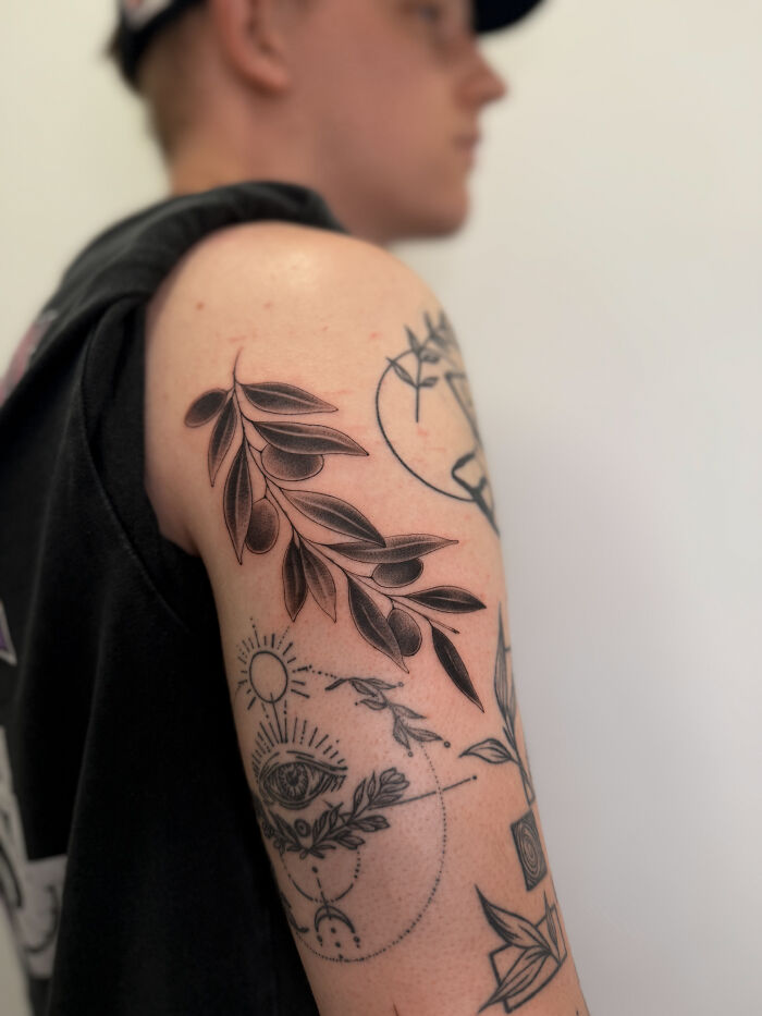 40 Botanical Tattoos That Are Basically Nature’s Finest Artwork