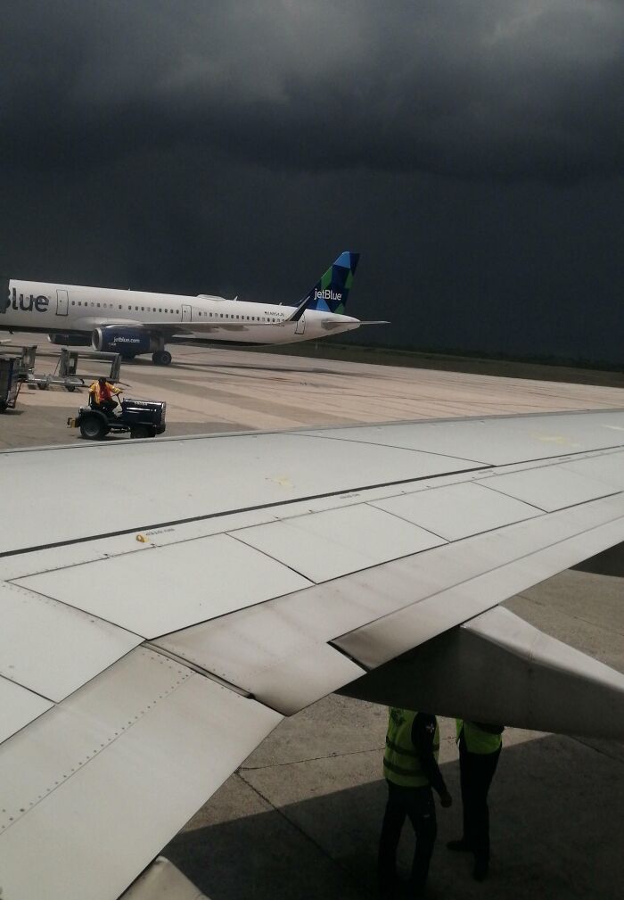 Plane vs. Hurricane: Fly-By Into the Wild Clouds