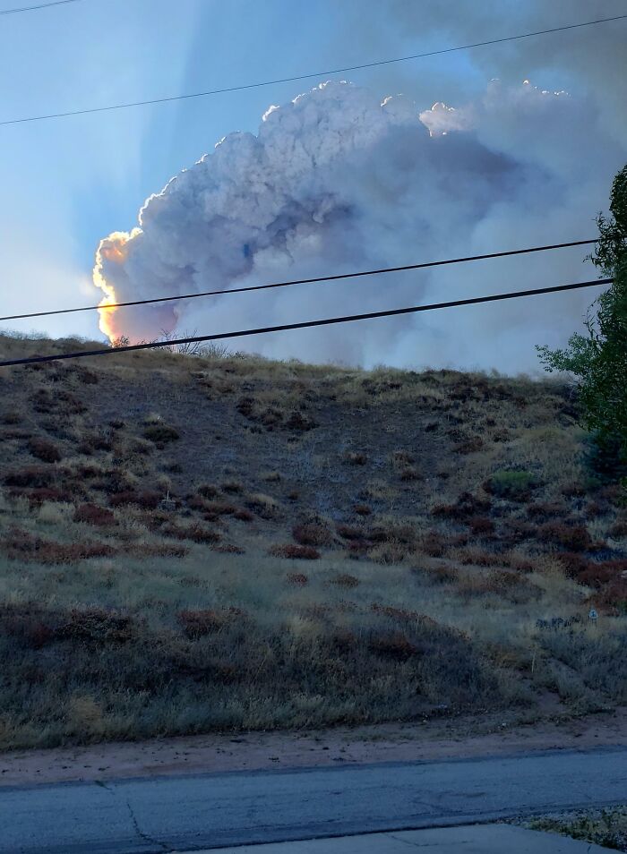 New House Owners Forced to Evacuate Wildfire—with Everything Left Behind