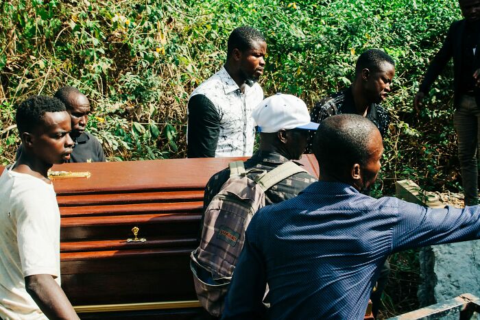Funniest, Wildest Funeral Stories That'll Make You Go "Wait, What?!"