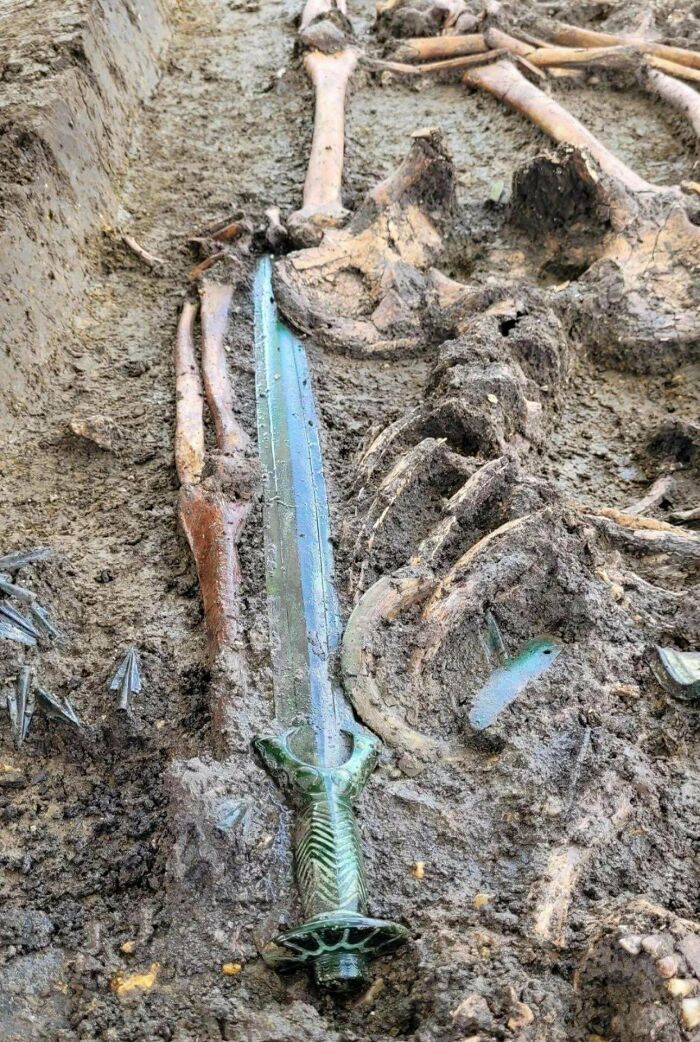 Archaeologists Dug Up A 3,000-Year-Old Sword Still Gleaming Like New