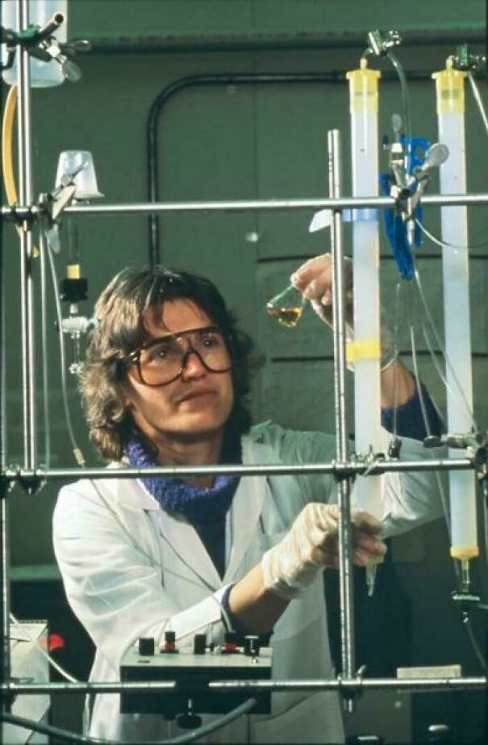 Last Photo Of Chemistry Professor Karen Wetterhahn Who Died After Spilling A Few Drops Of Poison On Her Gloves