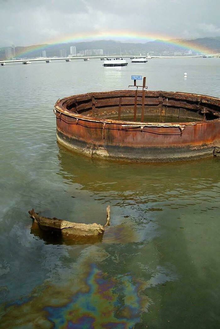 USS Arizona’s Wreck Still Leaks Oil More Than 80 Years After Pearl Harbor