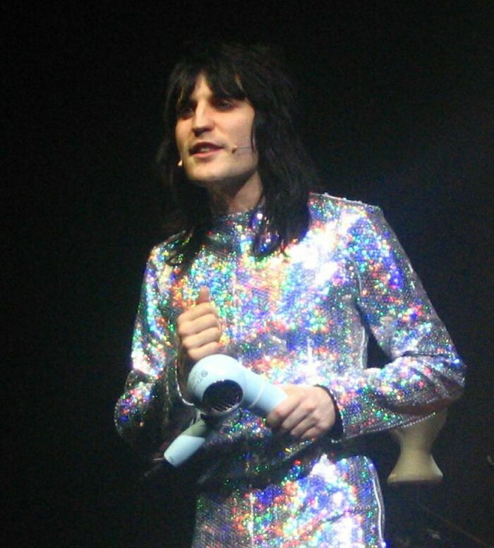 Noel Fielding: The King of Bizarre and Cakes, 53