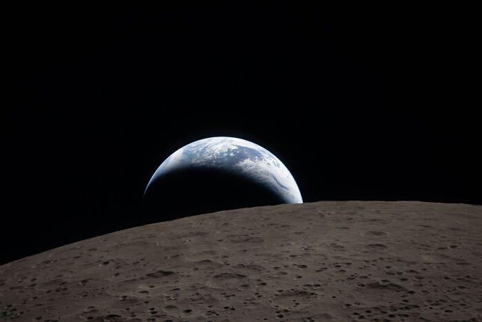 Earthset: The Ultimate Cosmic Sunset