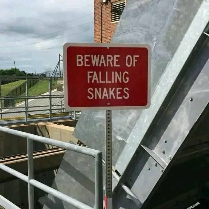 Say What?! The 84 Weirdest Signs That’ll Totally Make You Do a Double Take