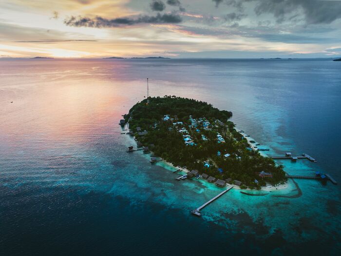 Tuvalu: The Tiny Island That Cashed in on .TV
