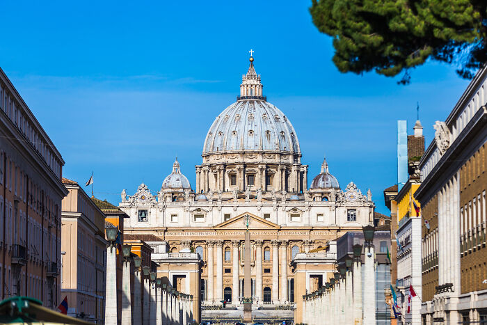 Vatican City: The World’s Smallest Country You Can Cross in an Hour