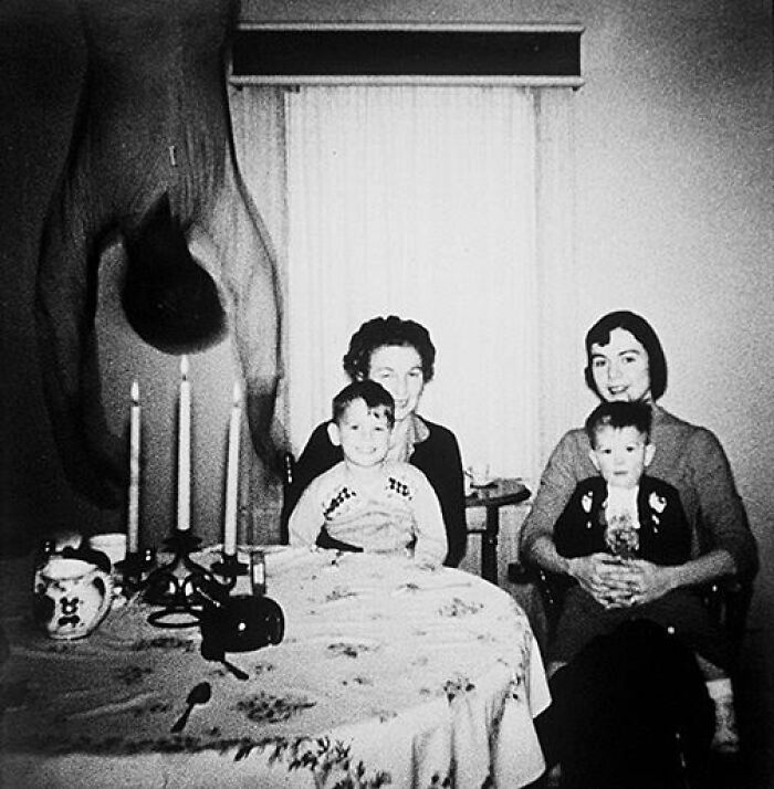 37 Photos That Look Normal—Till You Spot the Weirdness