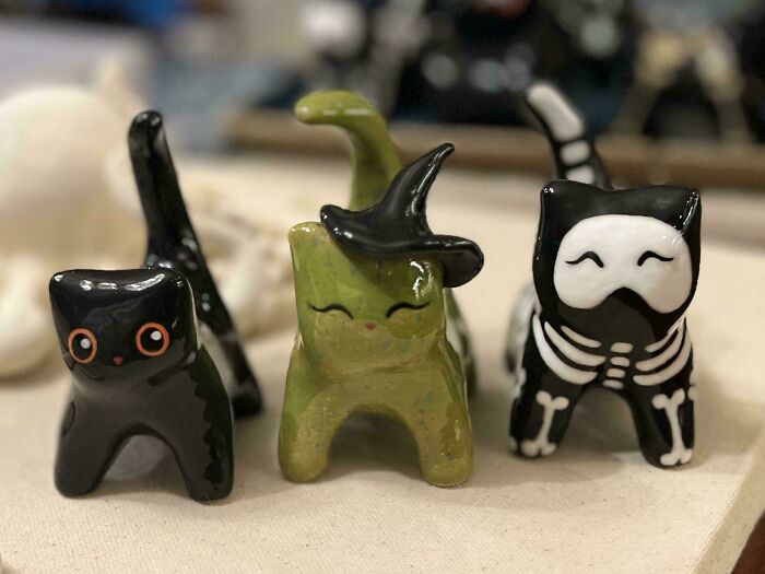 Halloween Cats That’ll Spook And Charm