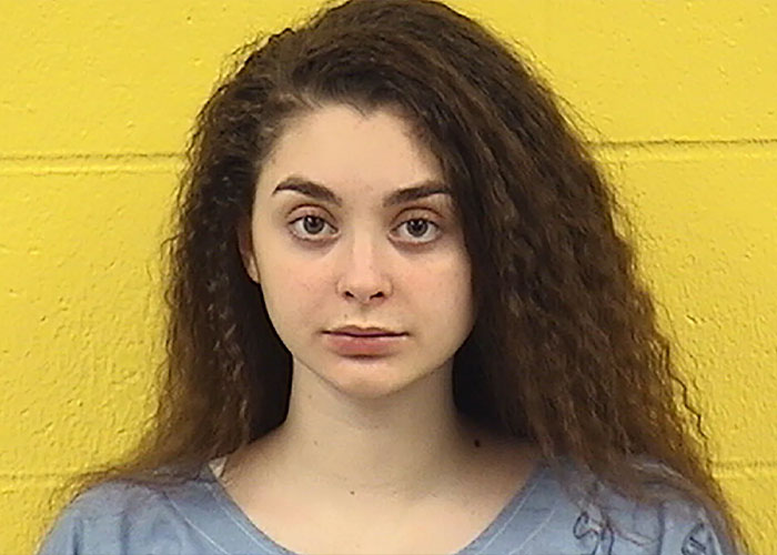 Mackenzie Admitted It Was Her Fault... But Then Went To A Concert Like Nothing Happened?