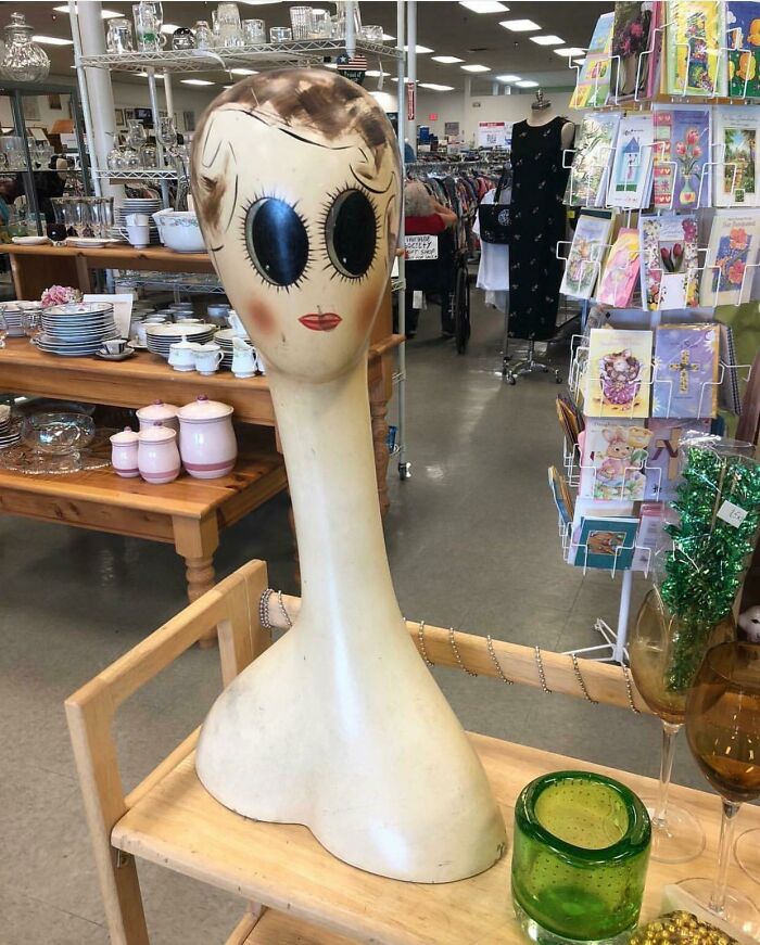 The 65 Weirdest Garage Sale Finds That’ll Make You Do A Double Take