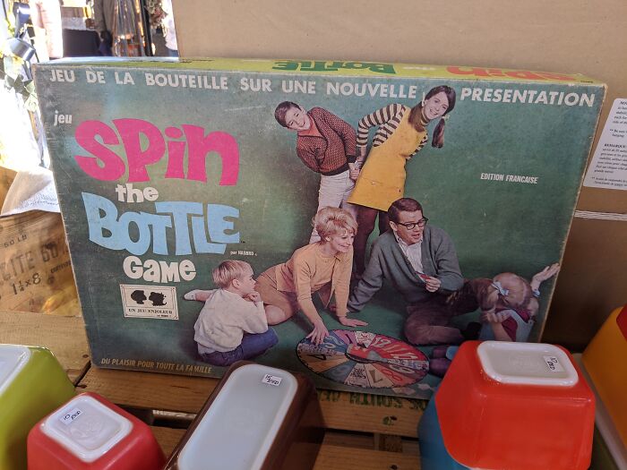 The 65 Weirdest Garage Sale Finds That’ll Make You Do A Double Take