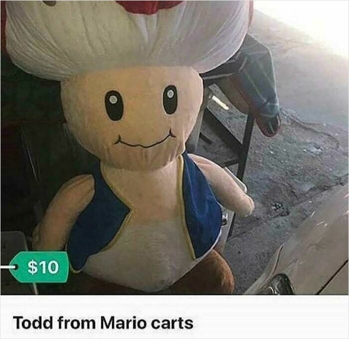 The 65 Weirdest Garage Sale Finds That’ll Make You Do A Double Take
